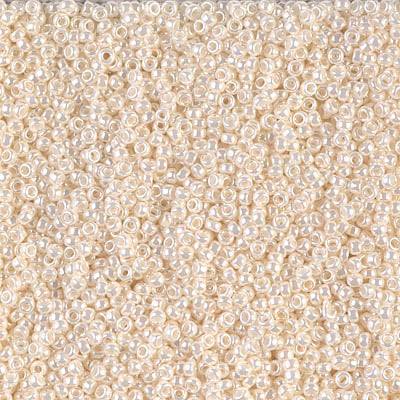 Miyuki Seed Beads 15/0 - SB0592 Opaque Antique Ivory Pearl Ceylon