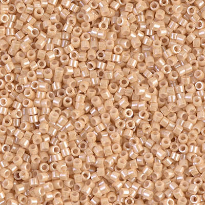 Miyuki Delica 11/0 - DB0205 Light Caramel Ceylon