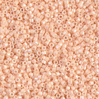 Miyuki Delica 11/0 - DB1502 Light Peach AB