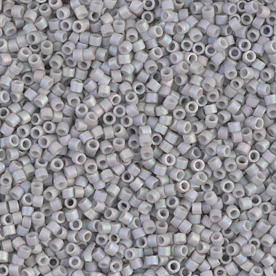 11/0 - DB1528 - Fumée claire mat AB Opaque · Miyuki Delica