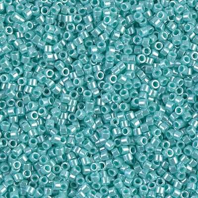 11/0 - DB1567 - Vert de mer lustré Opaque · Miyuki Delica