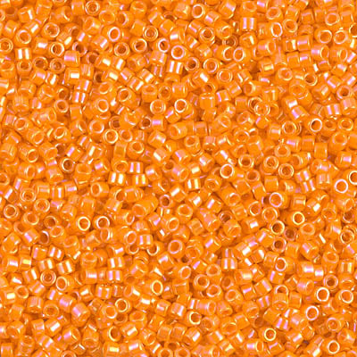 11/0 - DB1573 - Orange mandarine iris AB Opaque · Miyuki Delica