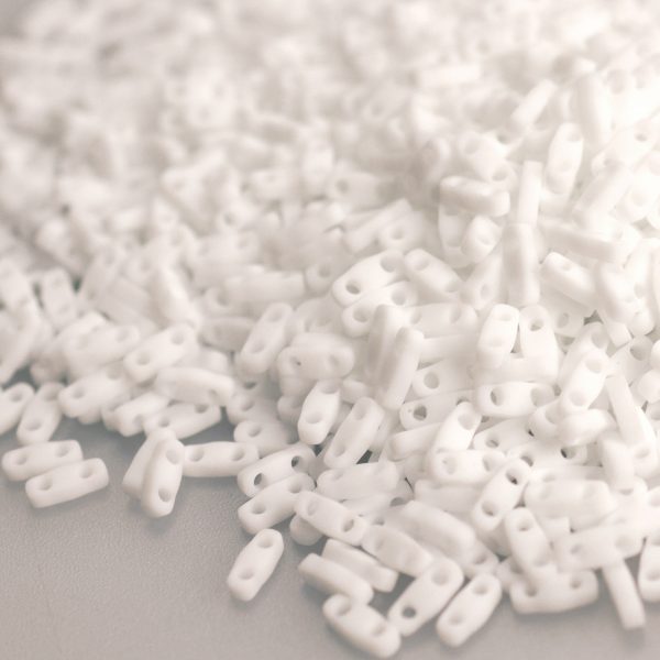Miyuki Quarter TILA® - QTL0402F Opaque Chalk White Matte