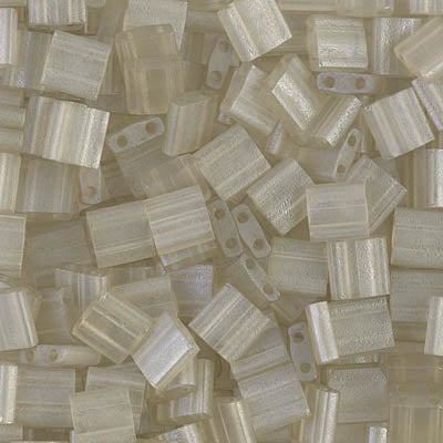 Miyuki TILA® - TL3173 Huître matte lustrée Transparent