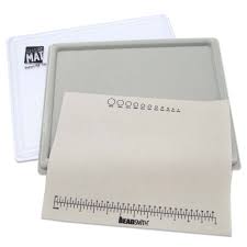 35.6 x 27.9 cm - The Beadsmith bead tray and non-slip mat
