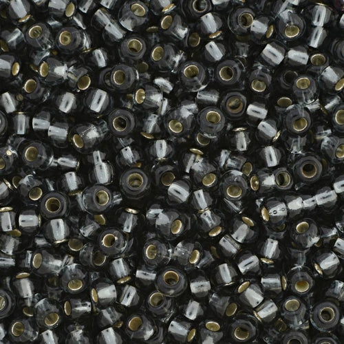 6/0 - SB01701 Diamant noir cœur argenté · Preciosa rocaille