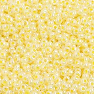 10/0 - SB01427S Teint jaune clair nacré chalk · Preciosa rocaille||Preciosa Seedbead 10/0 - SB01427S Chalk Pearl Dyed Yellow Strung