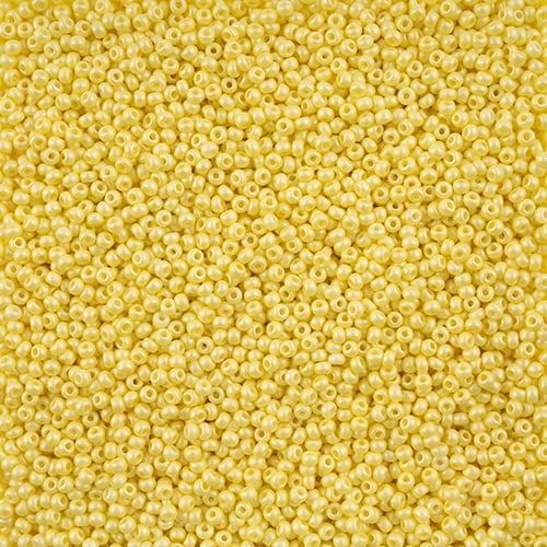 Preciosa Seedbead 10/0 - SB42100 Chalk PermaLux Dyed Light Yellow