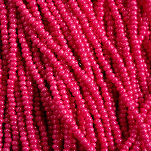 Preciosa Seedbead 10/0 - SB43113S Chalk Terra Intensive Rose Strung