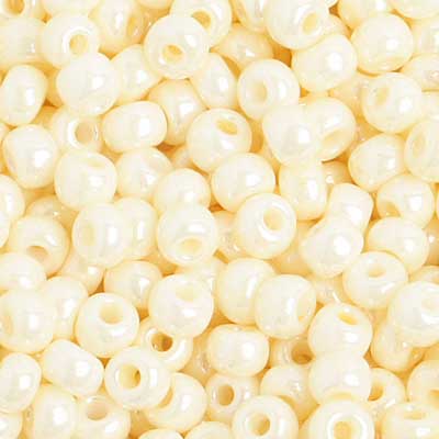 Preciosa Seedbead 6/0 - SB01710 Opaque Pearl Eggshell