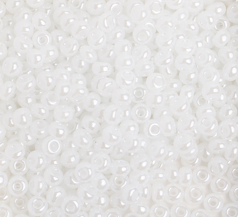 6/0 - SB01711 Blanc nacré opaque · Preciosa rocaille