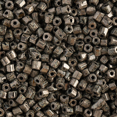 Preciosa Seedbead 2-Cut 10/0 - SB01523 Opaque Travertine On Black