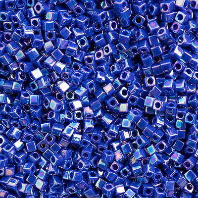 Miyuki Cube 1.8 mm - SQB0484 Bleu cobalt AB Opaque