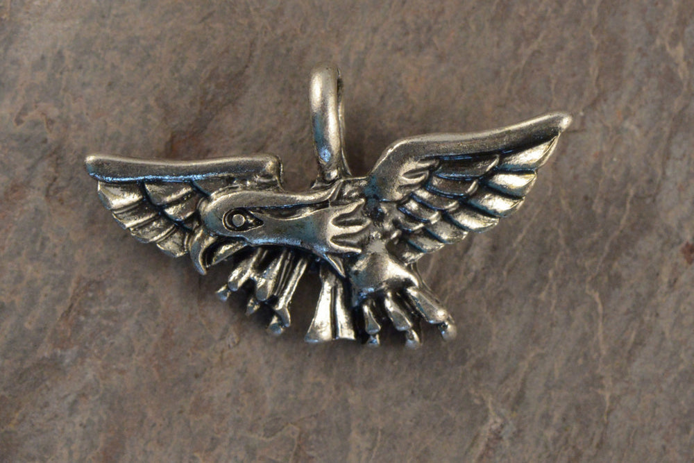 22x14 mm - Petit pendentif aigle avec ailes déployées - Argent antique