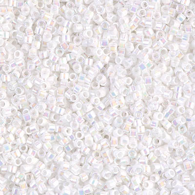 11/0 - DB0202 - Blanc perle AB Opaque · Miyuki Delica