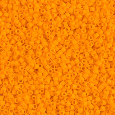 11/0 - DB1583 - Orange Mandarine mat Opaque · Miyuki Delica