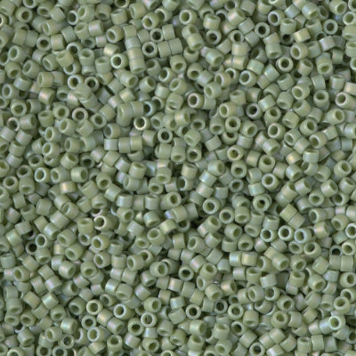 11/0 - DB2310 - Vert pistache émaillée mat AB Opaque · Miyuki Delica