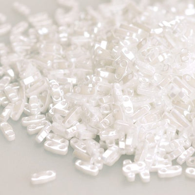 Miyuki Quart-TILA® - QTL0420 Blanc perle lustrée Opaque