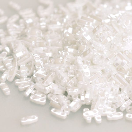 Miyuki Quart-TILA® - QTL0420 Blanc perle lustrée Opaque